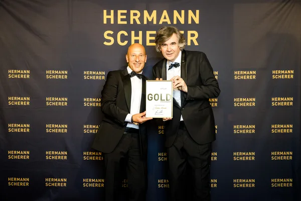 Matthias Korsinek mit Auszeichnung bei Hermann Scherer